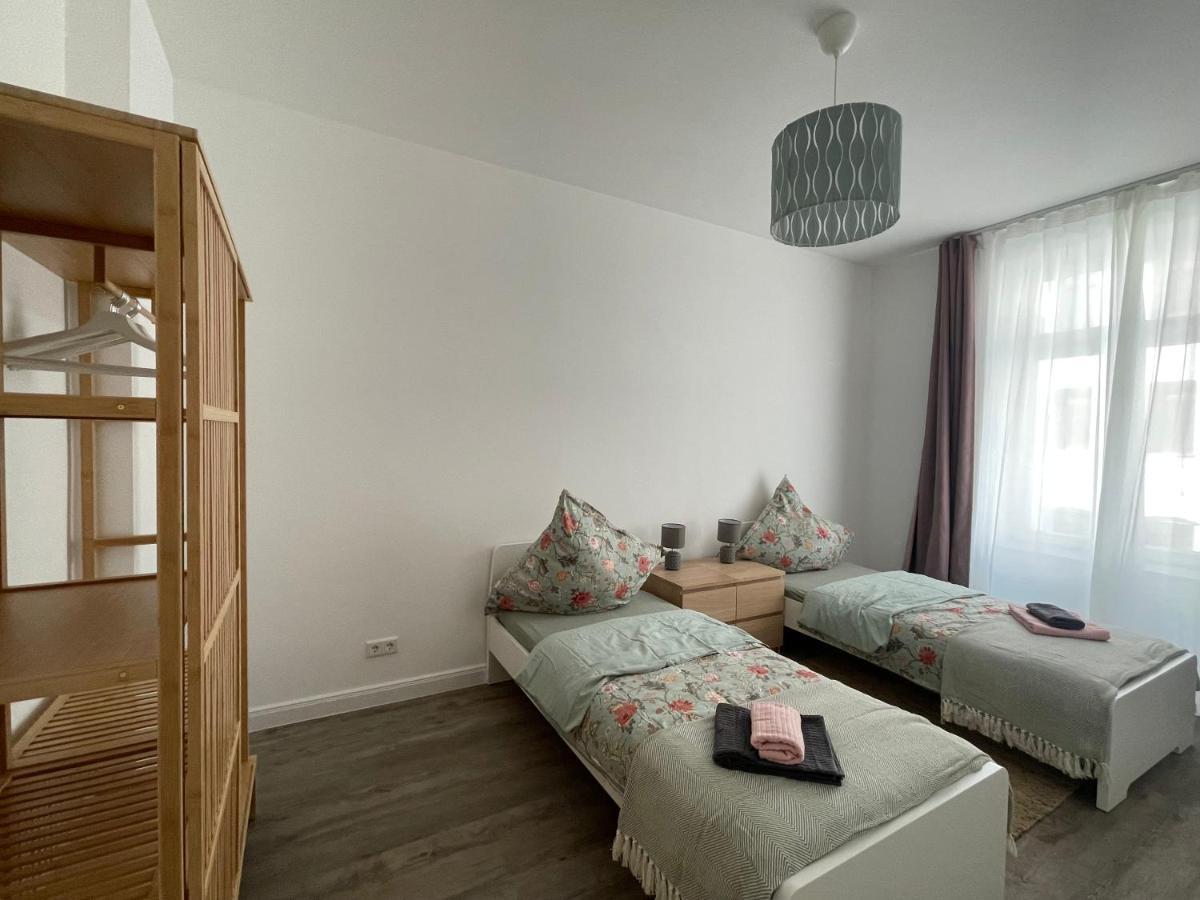 Boutique Hotel Pension Luisengruen Kueche 1Gbs Wlan Netflix Disney Magentatv Chemnitz Exterior photo
