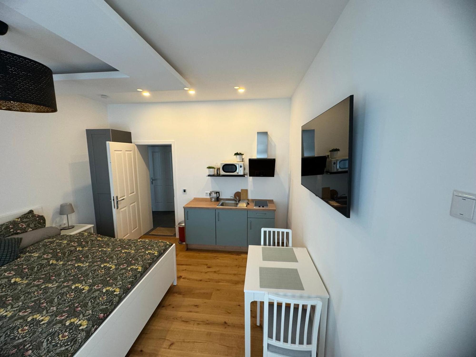 Boutique Hotel Pension Luisengruen Kueche 1Gbs Wlan Netflix Disney Magentatv Chemnitz Exterior photo