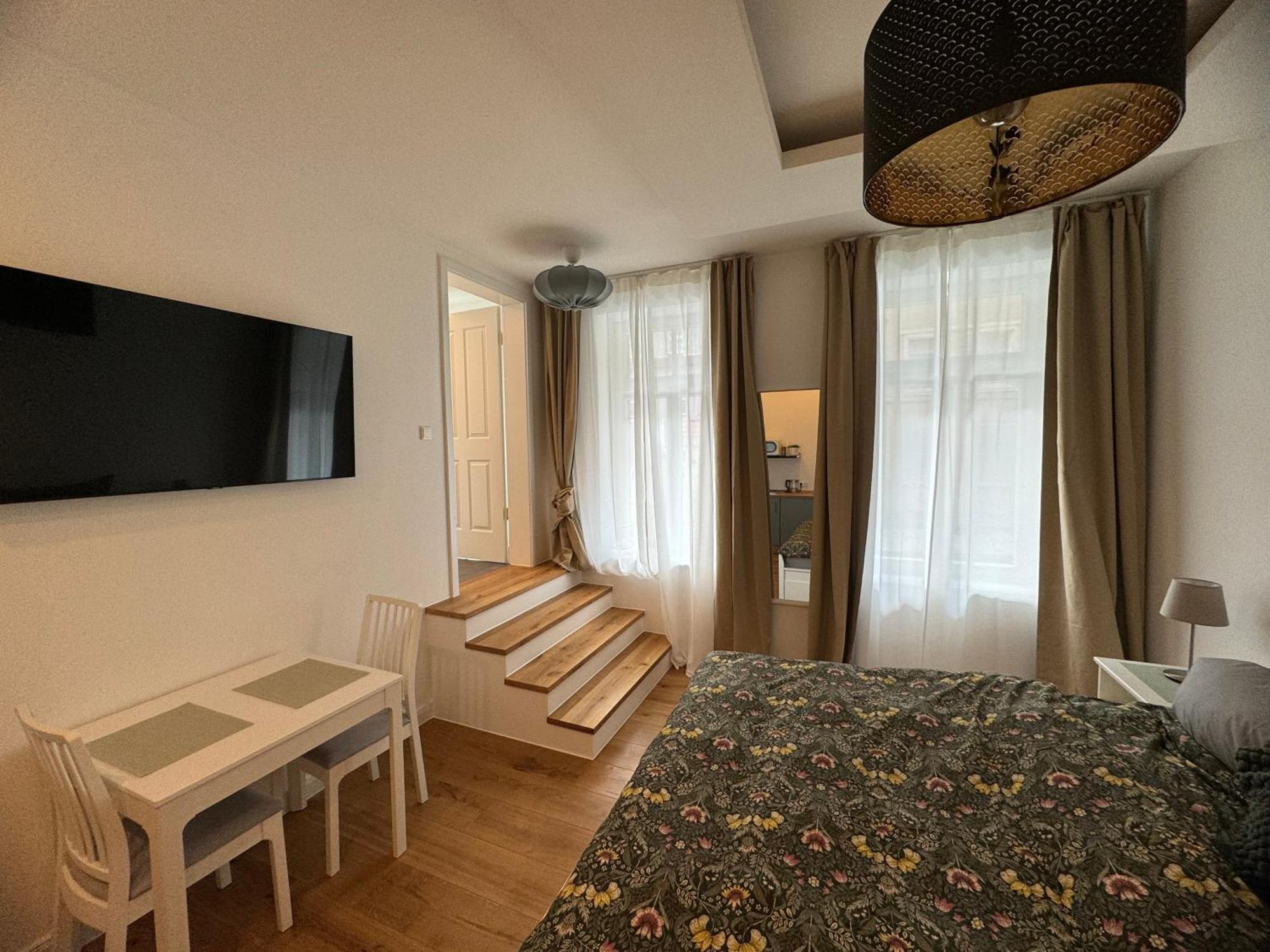 Boutique Hotel Pension Luisengruen Kueche 1Gbs Wlan Netflix Disney Magentatv Chemnitz Exterior photo